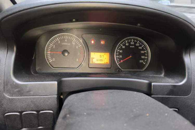 Used FORTHING Lingzhi 2013 M3 1.6L 7-seat Standard Model