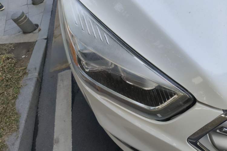 Used Ford Kuga 2017 EcoBoost 180 Two-Wheel-Drive Tiger Leap Model