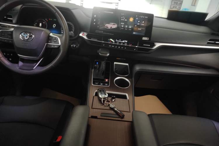 Used Toyota Granvia 2024 2.5L Hybrid Prestige PLUS Edition Gear Lever