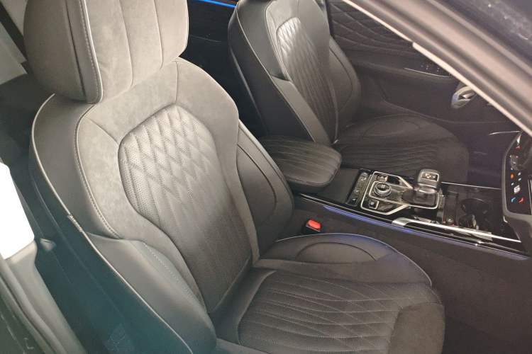 Used Hongqi HS5 2022 Revised Version 2.0T Smart Connect Flagship Edition
