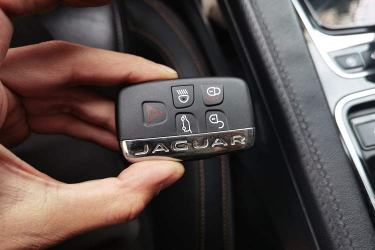 Used Jaguar F-PACE 2020 2.0T Urban Deluxe Edition