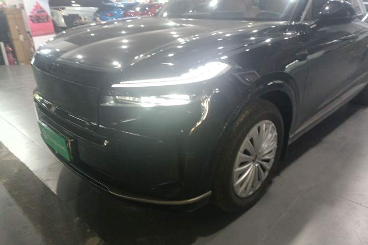 Used ONVO Luxeed L90 2025 Model—Max Six-Seater Version