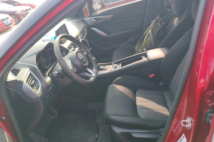 Used Mazda CX-4 2018 2.0L Automatic Two-Wheel Drive Blue Sky Dynamic Version China VI Standard