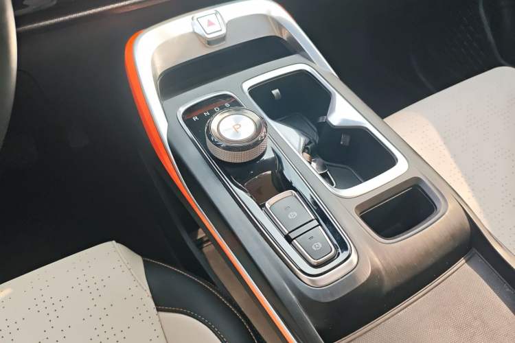 Used SOL X6 2022 1.5T DCT Trendy FUN Edition