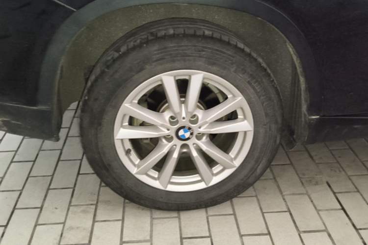 Used BMW X5 2015 xDrive28i
