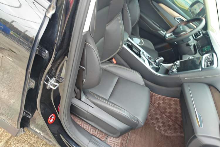 Used Lynk & Co 01 2019 2.0T Two-Wheel-Drive Version China VI Standard
