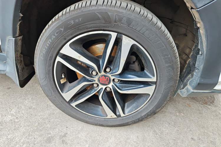 Used BYD Tang New Energy 2015 2.0T Four-Wheel-Drive Flagship Model