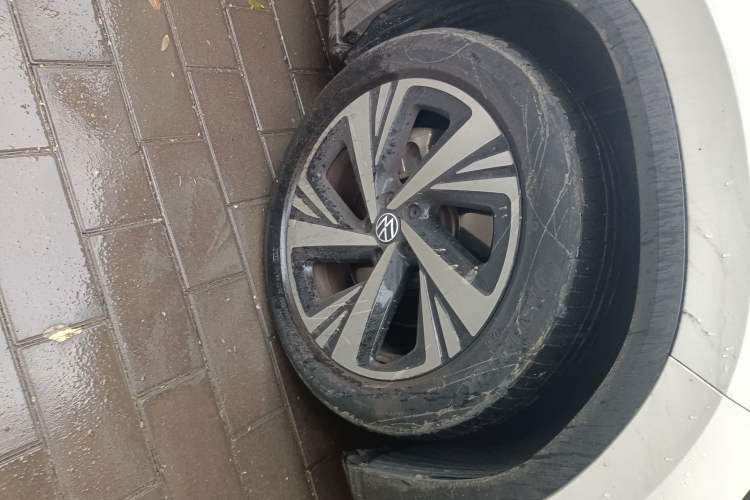 Used Volkswagen ID.6 CROZZ 2022 Long-Range PRO Edition
