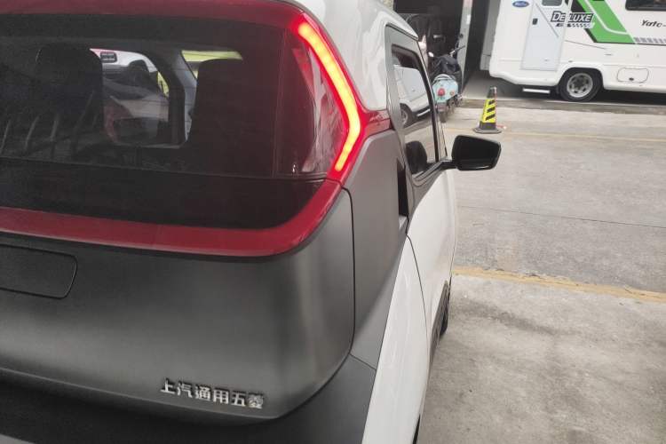 Used Baojun E200 2018 Intelligent Driving Edition Right Rear Taillight