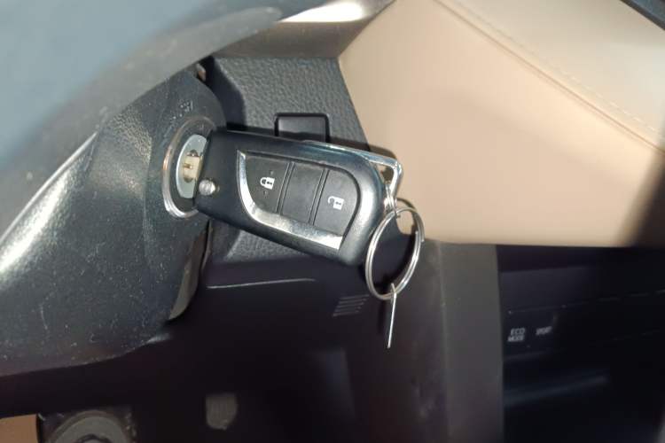 Used Toyota RAV4 2013 2.0L CVT Two-Wheel Drive Urban Edition
