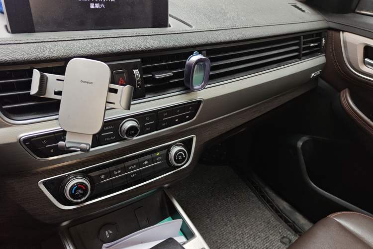 Used FORTHING Joyear X5 2017 Jingxiang Series 1.5T CVT Luxury Model Audio And AC Panel