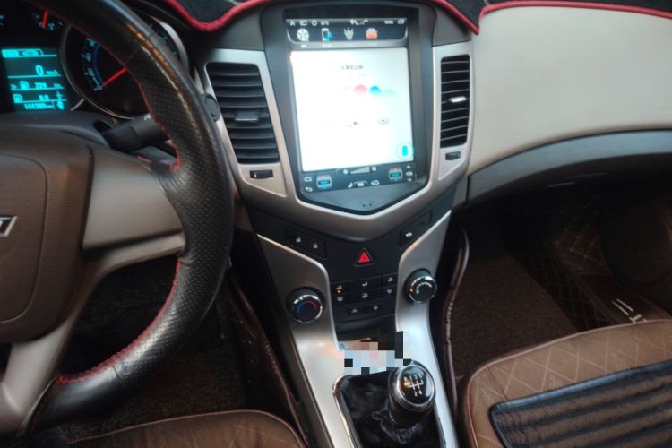 Used Chevrolet Cruze 2015 1.5L Classic SL MT Audio And AC Panel