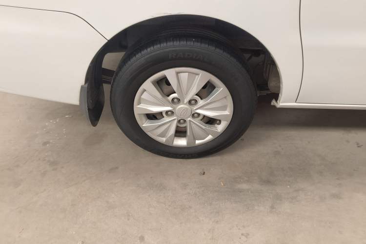 Used JAC Refine M3 2019 IKEA Edition 1.8L Luxury Model Right Rear Wheel Hub