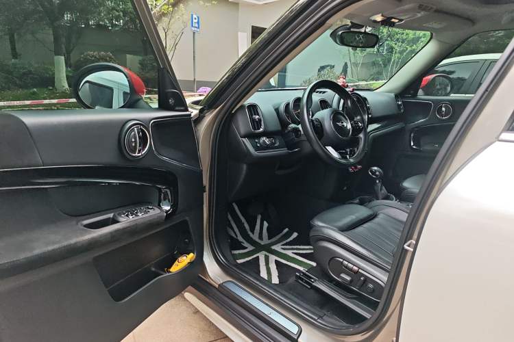 Used MINI Countryman 2017 2.0T COOPER S ALL4 Traveler Driver Seat