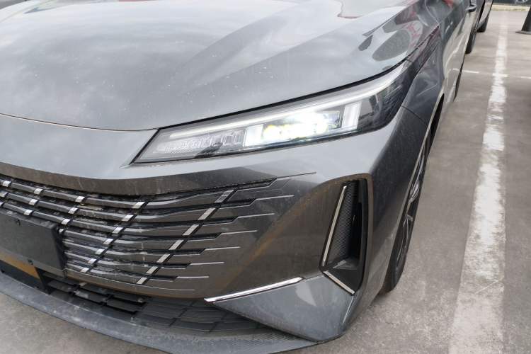 Used CHANGAN Eado 2025 Blue Whale 1.5T 500Bar Prestige Model
