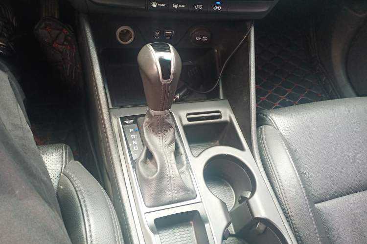 Used Hyundai Tucson 2015 1.6T Dual-Clutch Two-Wheel-Drive Smart Model Gear Lever