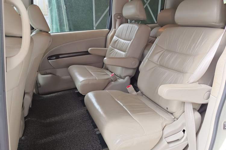 Used Honda Elysion 2015 2.4L VTi-S Prestige Edition Left Rear Seat