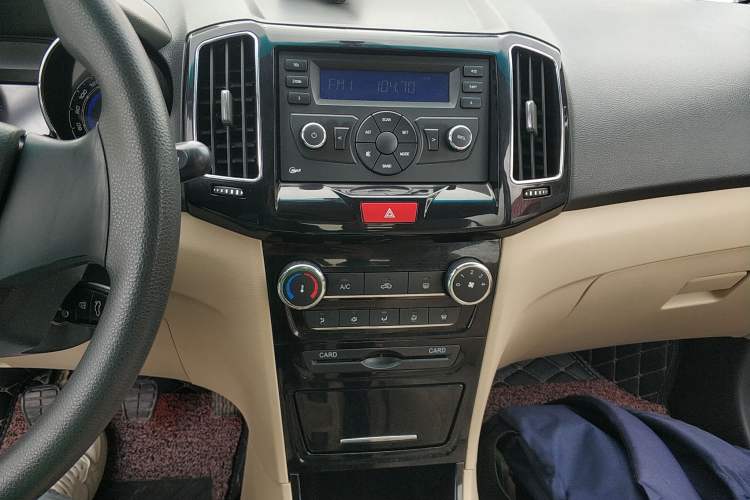 Used Chery E3 2015 1.5L Manual Fashion Model