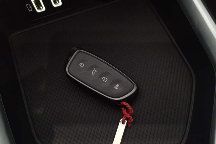 Used Haval H5 2023 2.0T Automatic Two-Wheel Drive LinkedIn Gasoline
