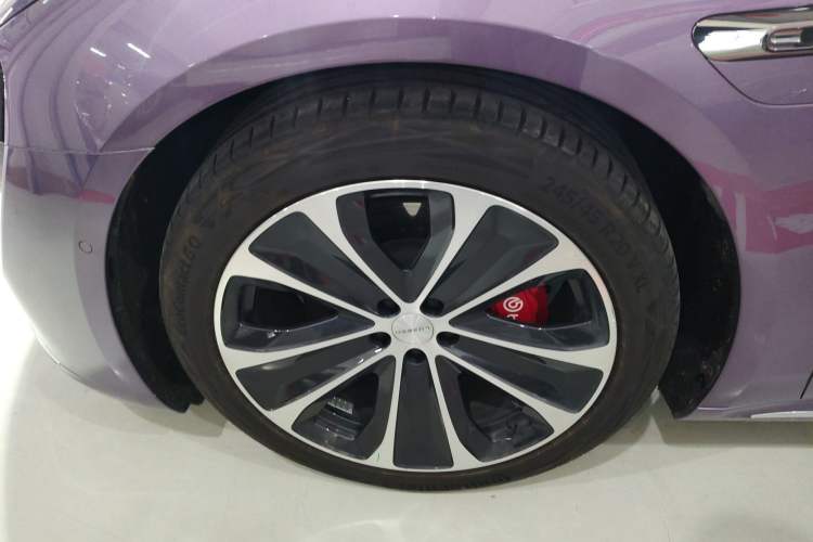 Used Hima Luxeed S7 2024 Ultra Four-Wheel Drive Flagship Edition Left Front Wheel Hub