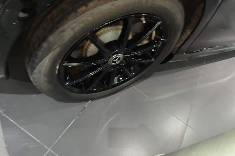 Used Mercedes-Benz EQE 2022 350 Pioneer Edition Right Rear Wheel Hub