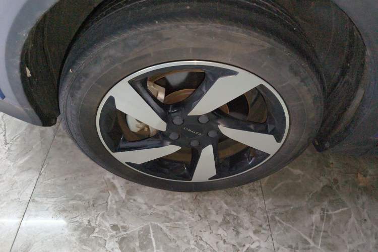 Used Lynk & Co 06 EM-P 2020 PHEV Plus Left Front Wheel Hub