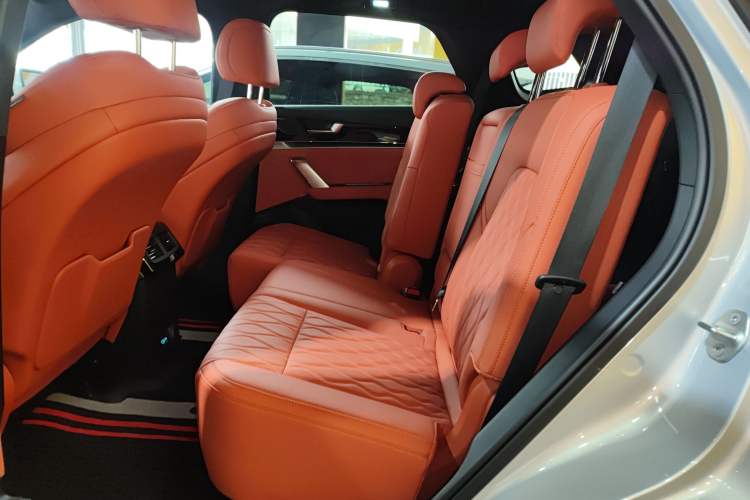 Used BYD Tang New Energy 2025 Model Smart Drive Version DM-i 175KM Prestige Version Left Rear Seat