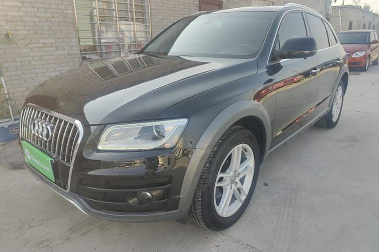Used Audi Q5 2018 Collector's Edition 40 TFSI Technology Model