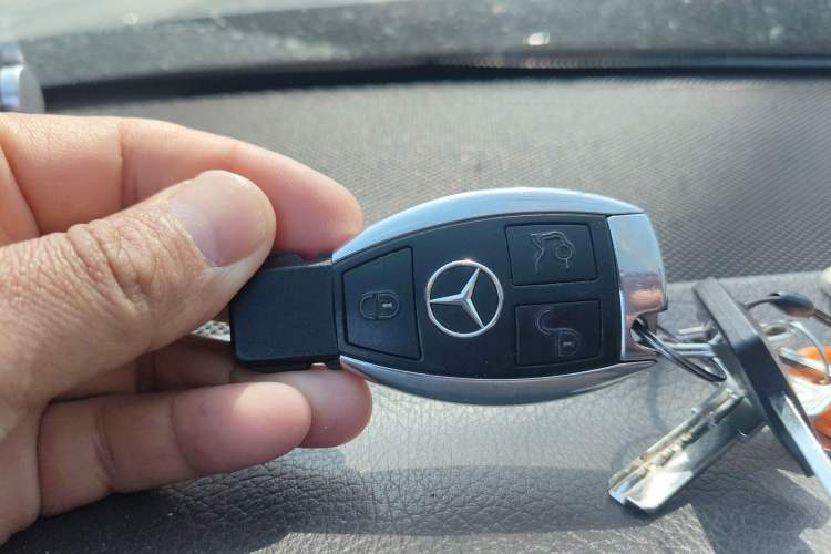 Used Mercedes-Benz GLK-Class 2013 Facelift GLK 300 4MATIC Luxury Edition
