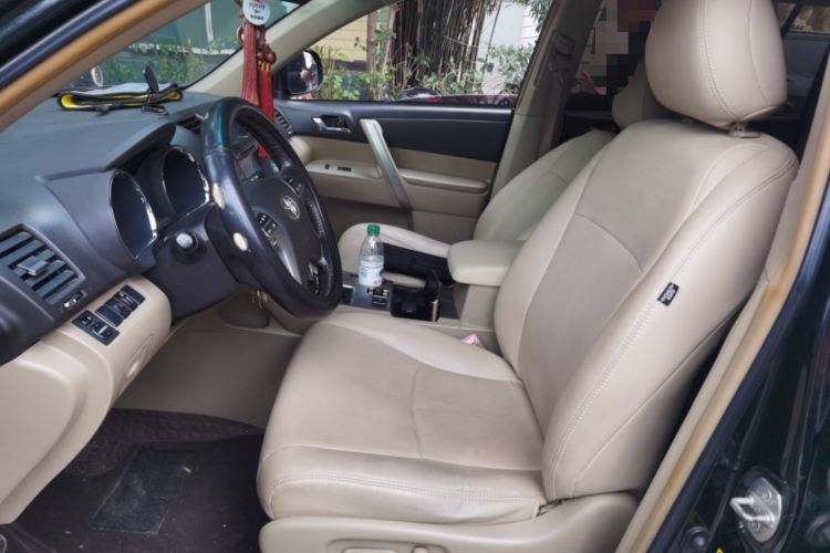 Used Toyota Highlander 2012 2.7L Two-Wheel Drive 7-Seater Luxury Edition
