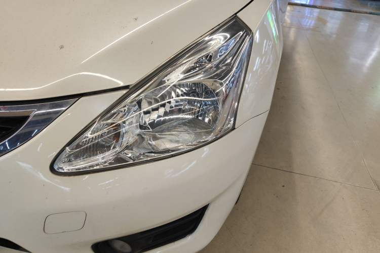 Used Nissan Tiida 2014 1.6L CVT Smart Model Left Front Headlight