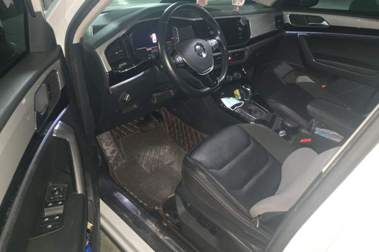 Used Volkswagen Tayron 2019 330TSI Two-Wheel Drive Luxury Model China VI Standard