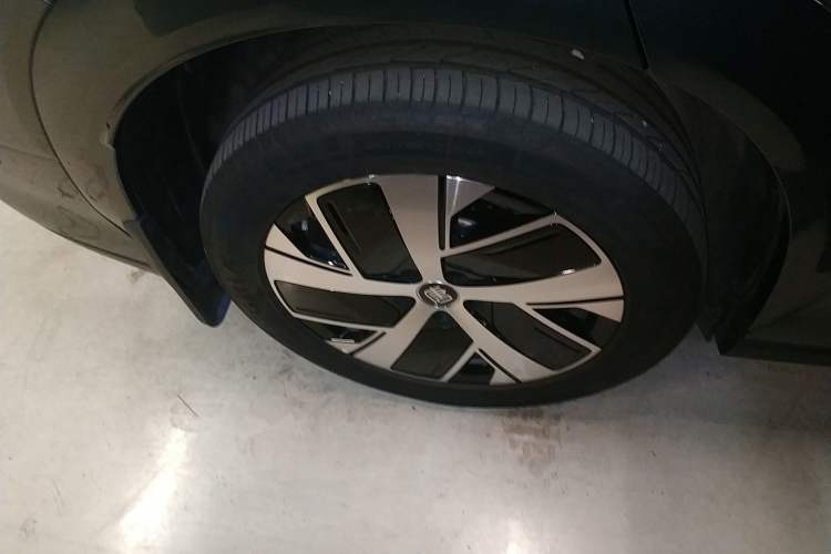 Used BYD Tang L 2025 DM 200KM Four-Wheel Drive LiDAR Flagship Model