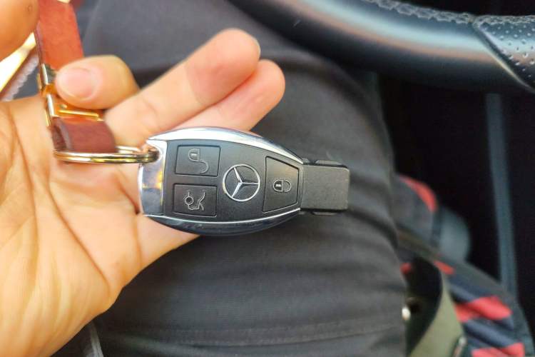 Used Mercedes-Benz C-Class 2015 C 200 L Sport Edition Vehicle Key