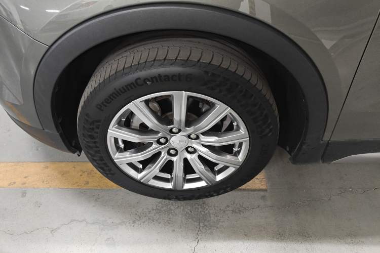 Used Cadillac XT4 2018 28T Two-Wheel-Drive Luxury Model
