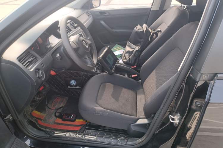 Used Volkswagen Santana 2015 1.4L Manual Fashion Edition