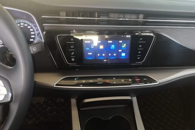 Used CHANGAN OSHAN X7 2020 1.5T Automatic Luxury Version Audio And AC Panel