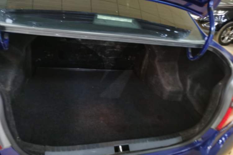 Used Toyota YARiS L Zhi Xiang 2017 1.3E CVT Charming Edition Trunk