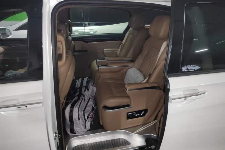 Used Buick GL8 2018 ES 28T Premium Model China VI Standard