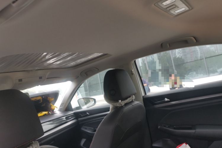 Used Volkswagen Bora 2021 1.5L Automatic Elite Smart Connect Edition Headliner