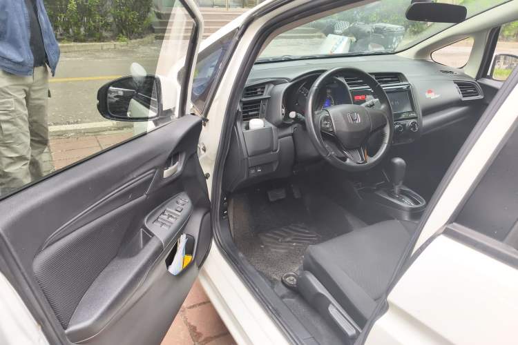 Used Honda Fit 2016 1.5L LXS CVT Comfort Sunroof Version Driver Seat