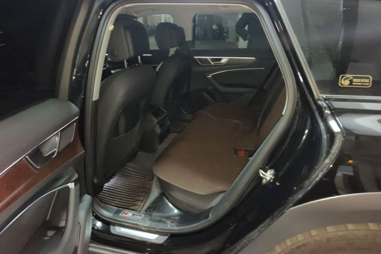 Used Audi A6 2020 allroad quattro Explorer 55 TFSI Prestige Off-Road Model
