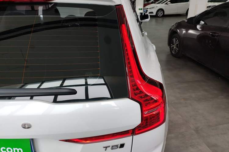 Used Volvo XC60 2021 T5 4x4 Smart Luxury Edition