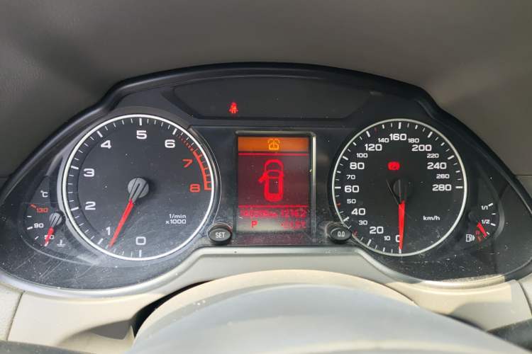 Used Audi Q5 2012 2.0TFSI Technology Model Instrument Cluster