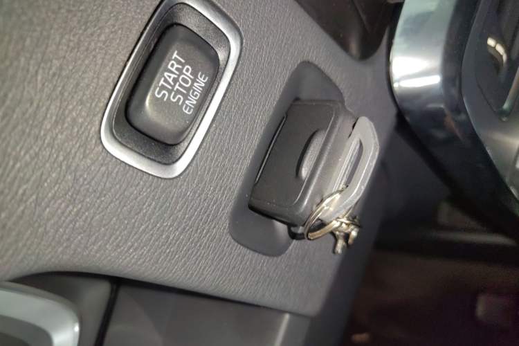 Used Volvo S60 2019 S60L T5 Smart Range Edition
