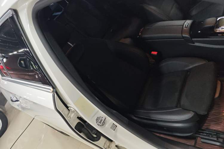 Used Mercedes-Benz A-Class 2021 A 200 L Sport Sedan Fashion Model Right Front Seat