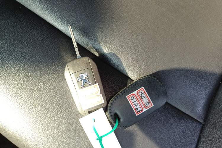 Used Peugeot 3008 2016 1.6THP Automatic Classic Edition Interior 1