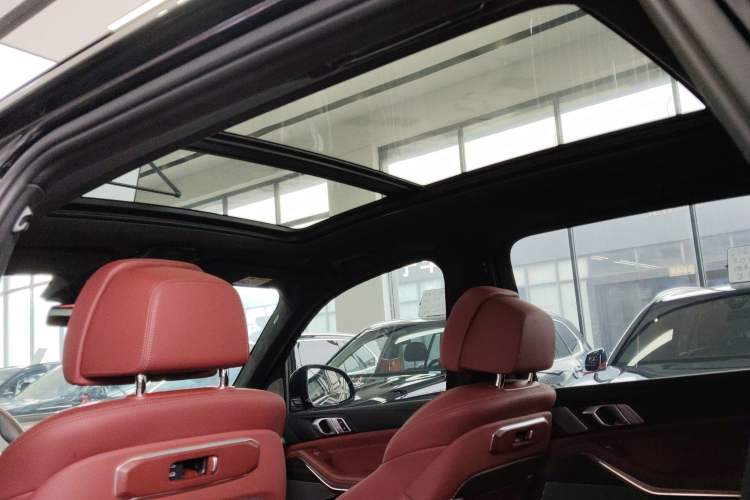 Used BMW X5 2023 xDrive 40Li M Sport Night Edition Package
