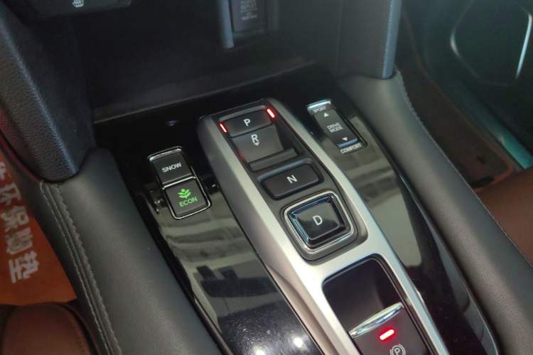 Used Honda UR-V 2017 370TURBO 2WD Prestige Edition China V Gear Lever