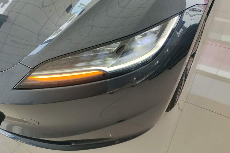 Used Tesla Model 3 2023 Rear-Wheel-Drive Version